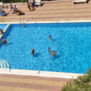 5 , Calafell España