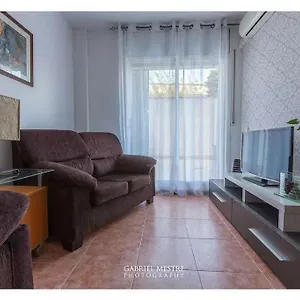 Bonito Y Acoger, A 50 Metros Del Mar Con Wifi , Calafell España